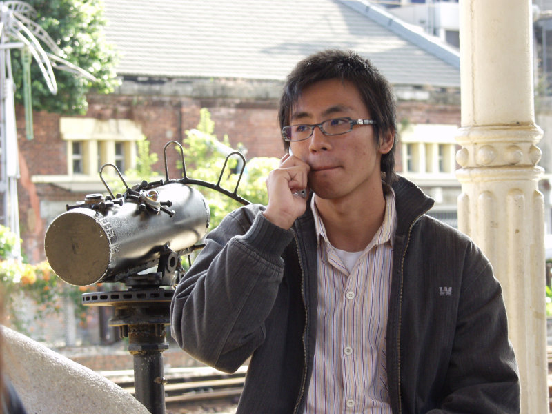 月台旅客特寫2006台中火車站台灣鐵路旅遊攝影