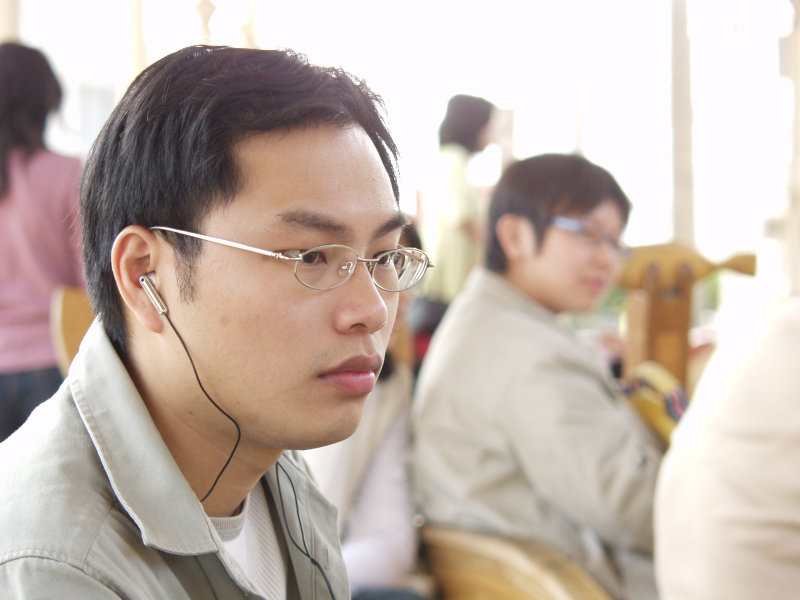 月台旅客特寫2006台中火車站台灣鐵路旅遊攝影