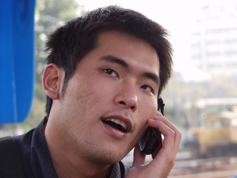 月台旅客特寫2006台中火車站台灣鐵路旅遊攝影