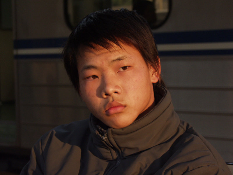 月台旅客特寫2006台中火車站台灣鐵路旅遊攝影