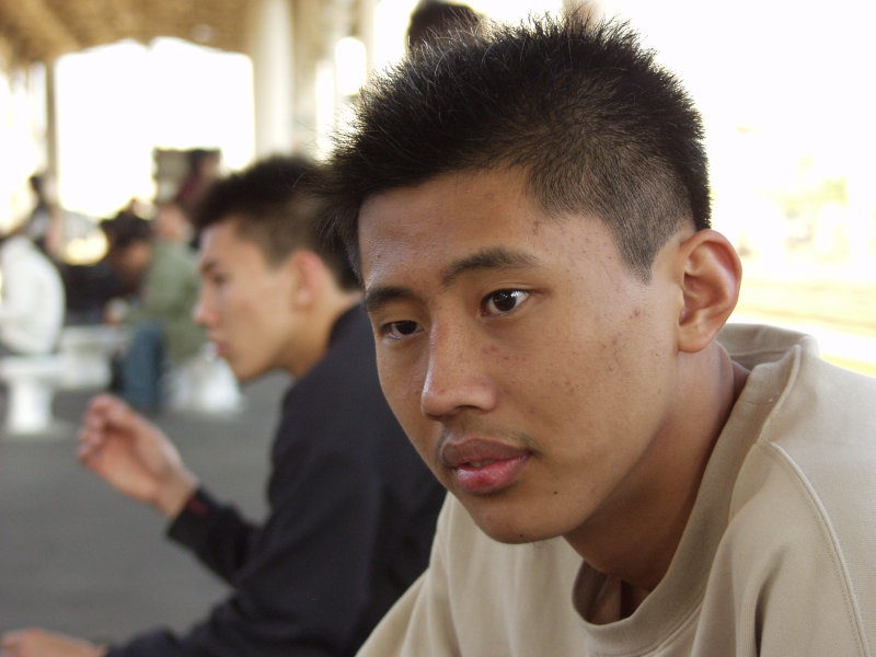 月台旅客特寫2006台中火車站台灣鐵路旅遊攝影