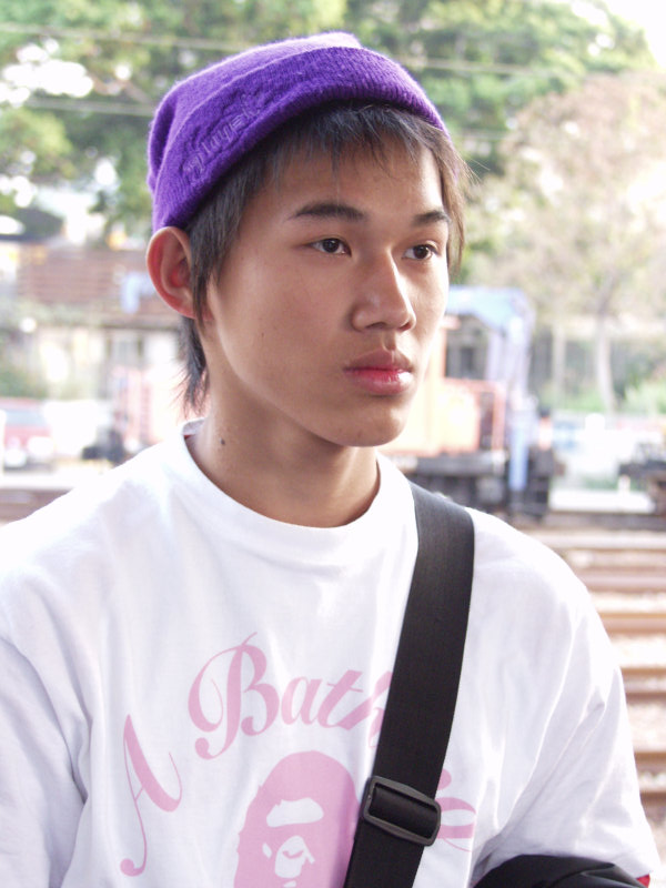 月台旅客特寫2006台中火車站台灣鐵路旅遊攝影