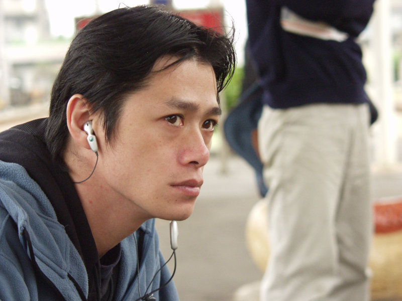 月台旅客特寫2006台中火車站台灣鐵路旅遊攝影