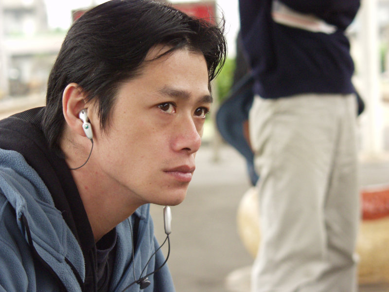 月台旅客特寫2006台中火車站台灣鐵路旅遊攝影