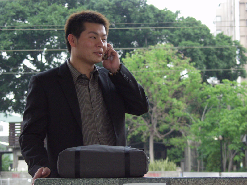 月台旅客特寫2006台中火車站台灣鐵路旅遊攝影