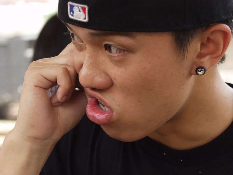 月台旅客特寫2006台中火車站台灣鐵路旅遊攝影