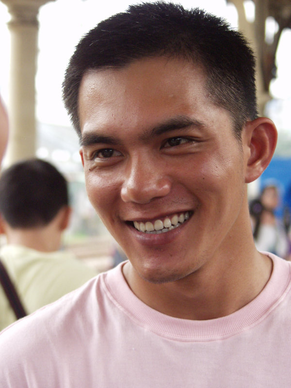 月台旅客特寫2006台中火車站台灣鐵路旅遊攝影