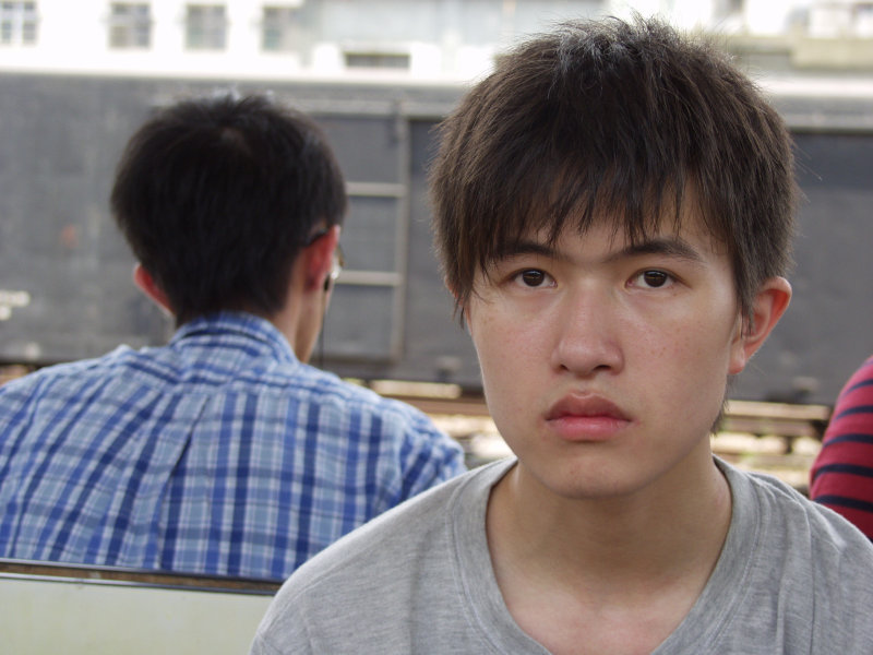 月台旅客特寫2006台中火車站台灣鐵路旅遊攝影