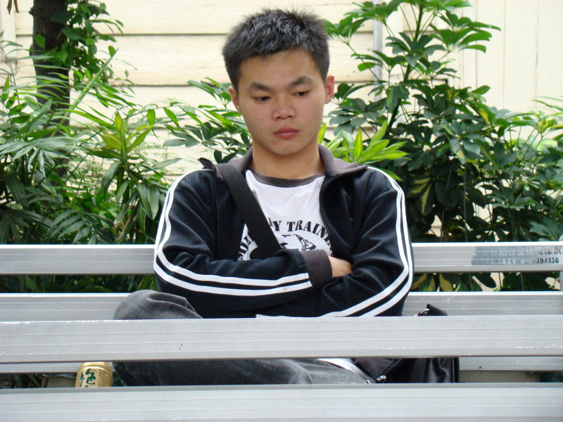 月台旅客特寫2007台中火車站台灣鐵路旅遊攝影