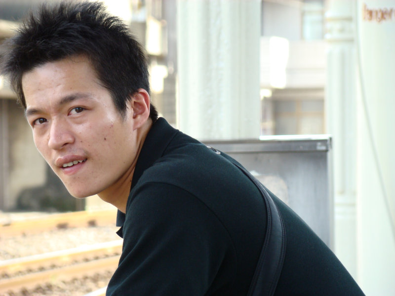 月台旅客特寫2007台中火車站台灣鐵路旅遊攝影