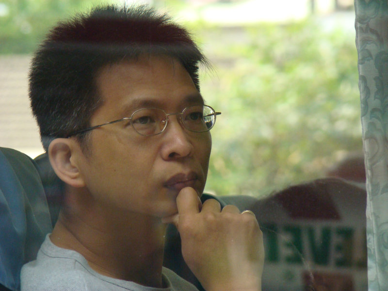 月台旅客特寫2007台中火車站台灣鐵路旅遊攝影