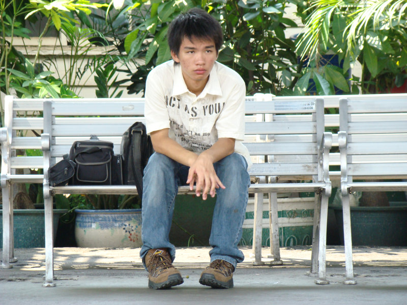 月台旅客特寫2007台中火車站台灣鐵路旅遊攝影