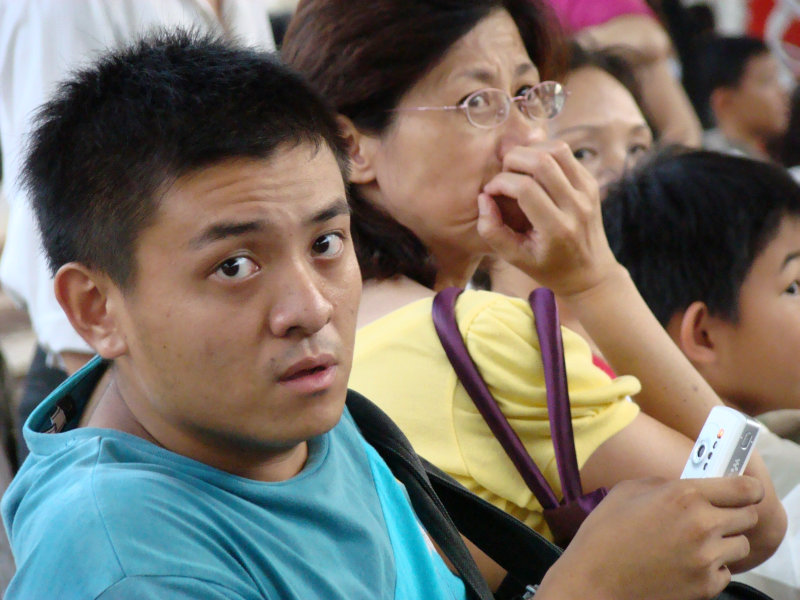 月台旅客特寫2007台中火車站台灣鐵路旅遊攝影