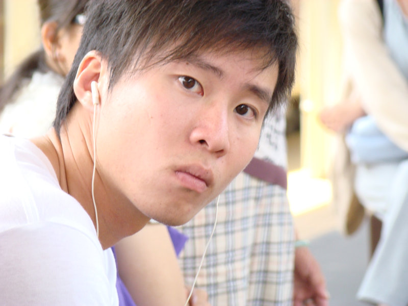 月台旅客特寫2007台中火車站台灣鐵路旅遊攝影