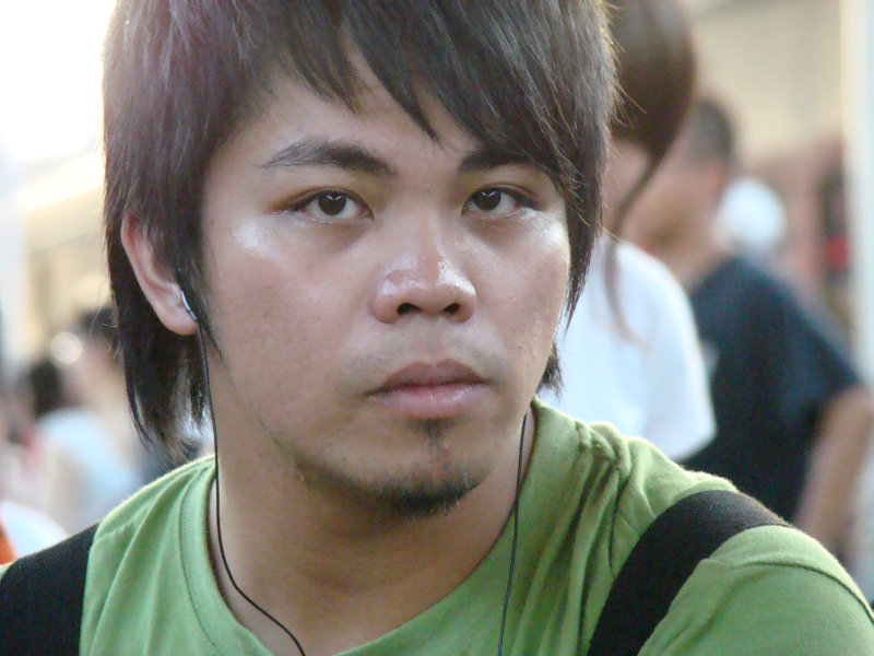 月台旅客特寫2007台中火車站台灣鐵路旅遊攝影