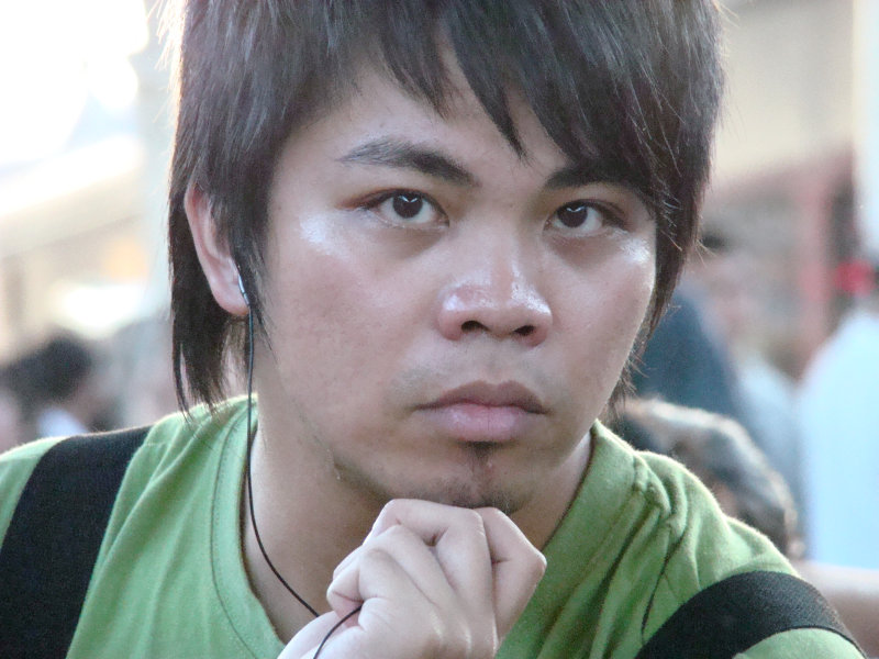 月台旅客特寫2007台中火車站台灣鐵路旅遊攝影