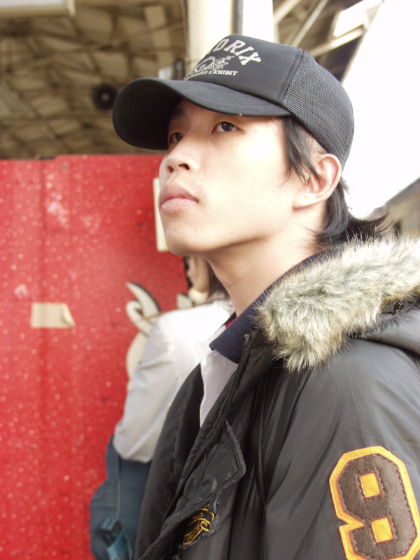 月台旅客特寫2007台中火車站台灣鐵路旅遊攝影