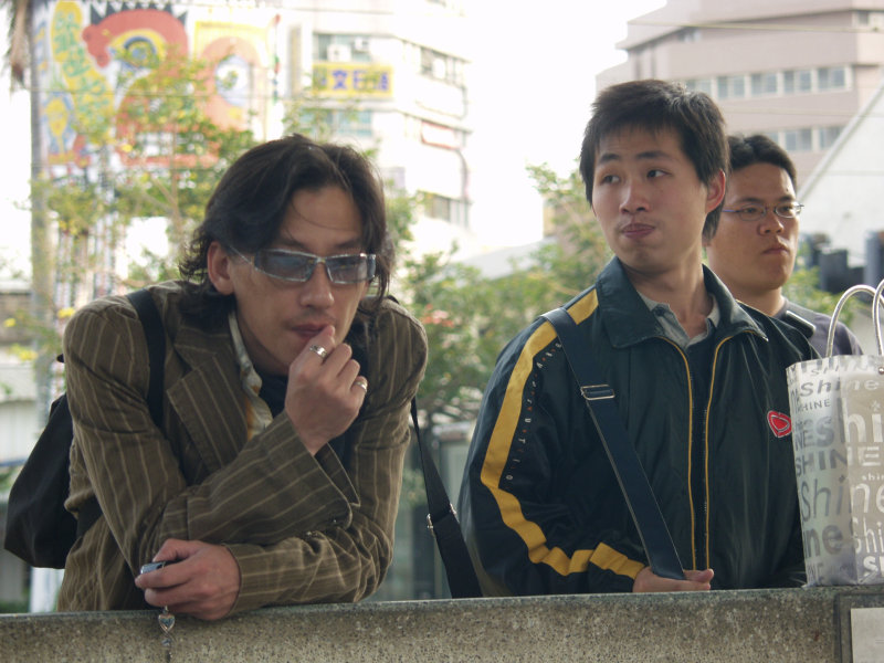 月台旅客特寫2007台中火車站台灣鐵路旅遊攝影