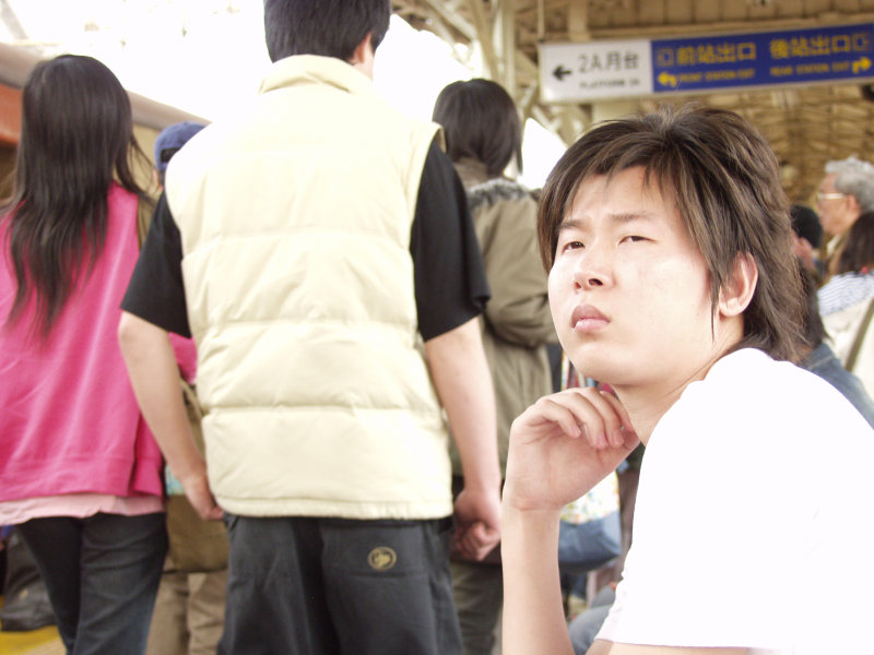 月台旅客特寫2007台中火車站台灣鐵路旅遊攝影