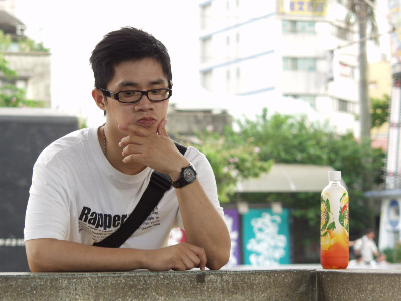 月台旅客特寫2007台中火車站台灣鐵路旅遊攝影