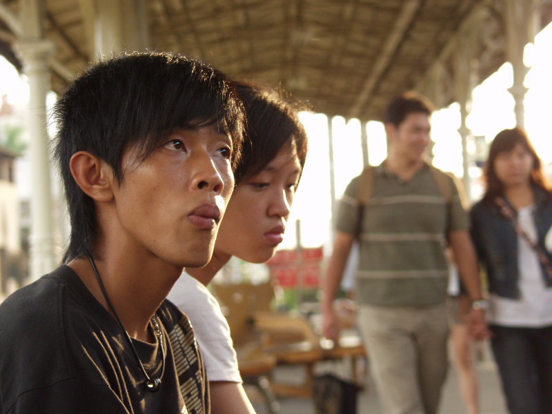 月台旅客特寫2007台中火車站台灣鐵路旅遊攝影