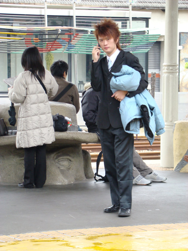 月台旅客特寫2008台中火車站台灣鐵路旅遊攝影