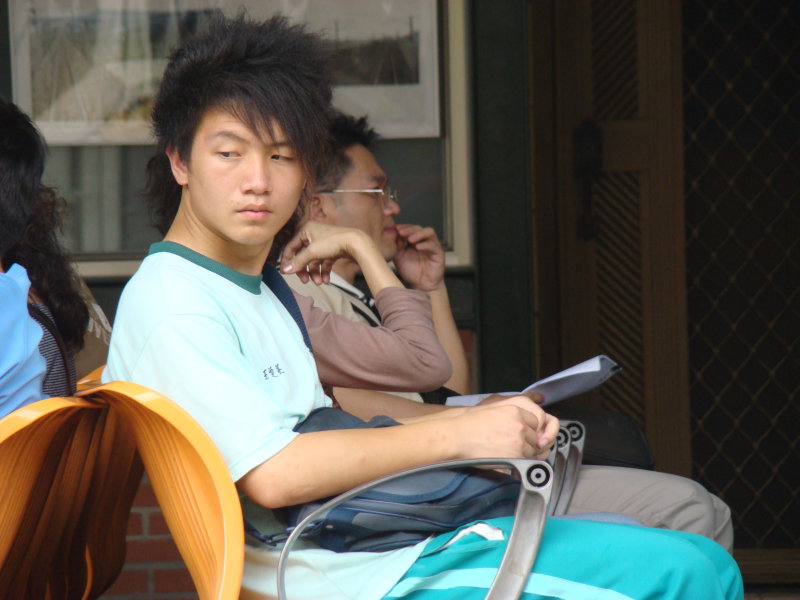 月台旅客特寫2008台中火車站台灣鐵路旅遊攝影