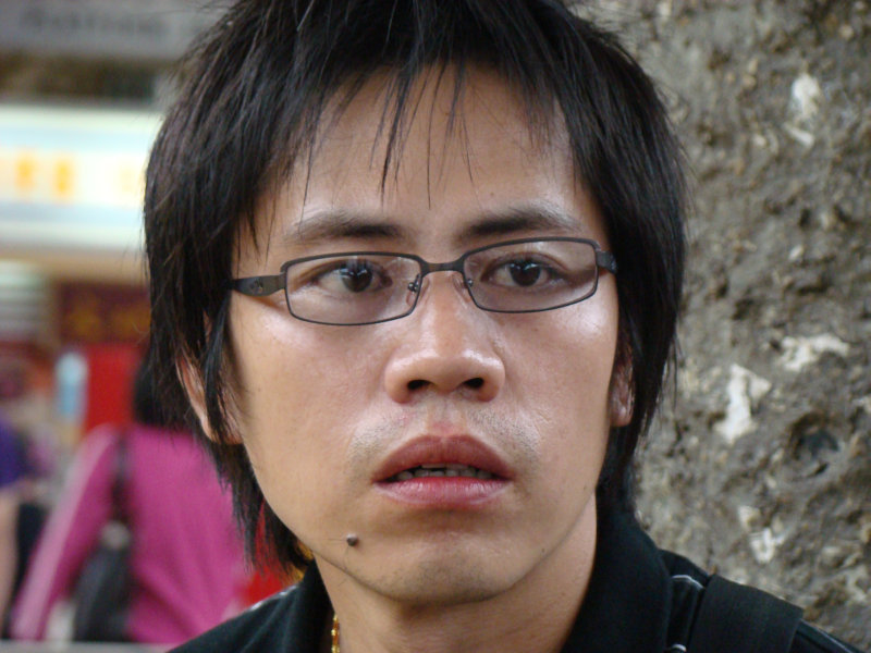 月台旅客特寫2008台中火車站台灣鐵路旅遊攝影