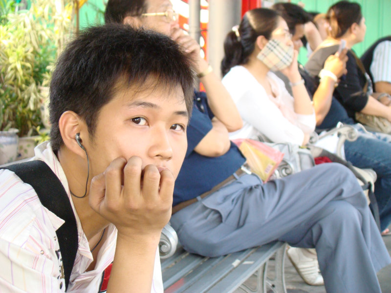 月台旅客特寫2008台中火車站台灣鐵路旅遊攝影