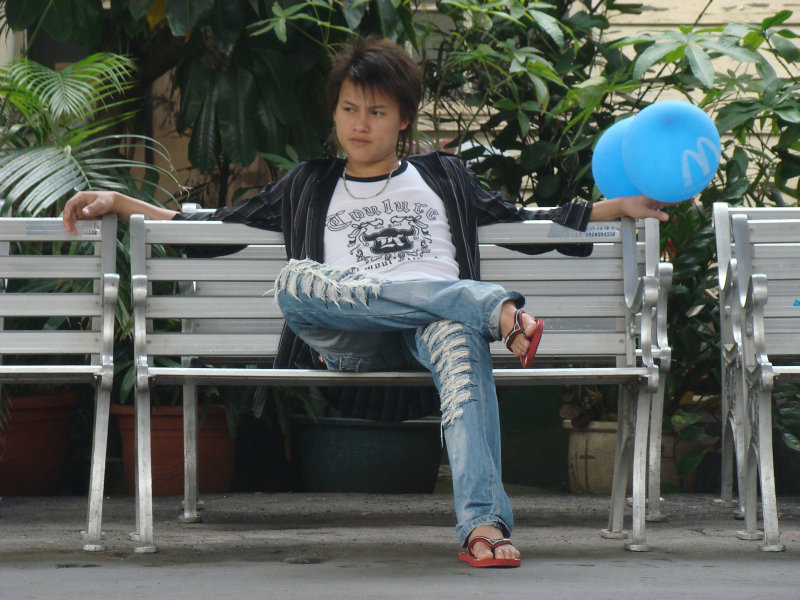 月台旅客特寫2009台中火車站台灣鐵路旅遊攝影