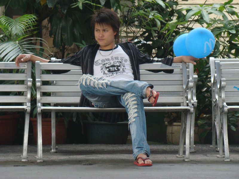 月台旅客特寫2009台中火車站台灣鐵路旅遊攝影