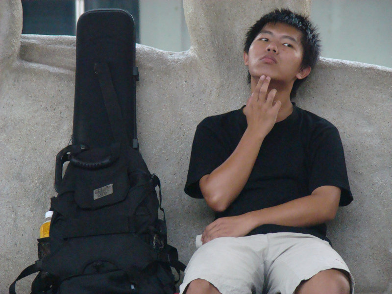 月台旅客特寫2009台中火車站台灣鐵路旅遊攝影