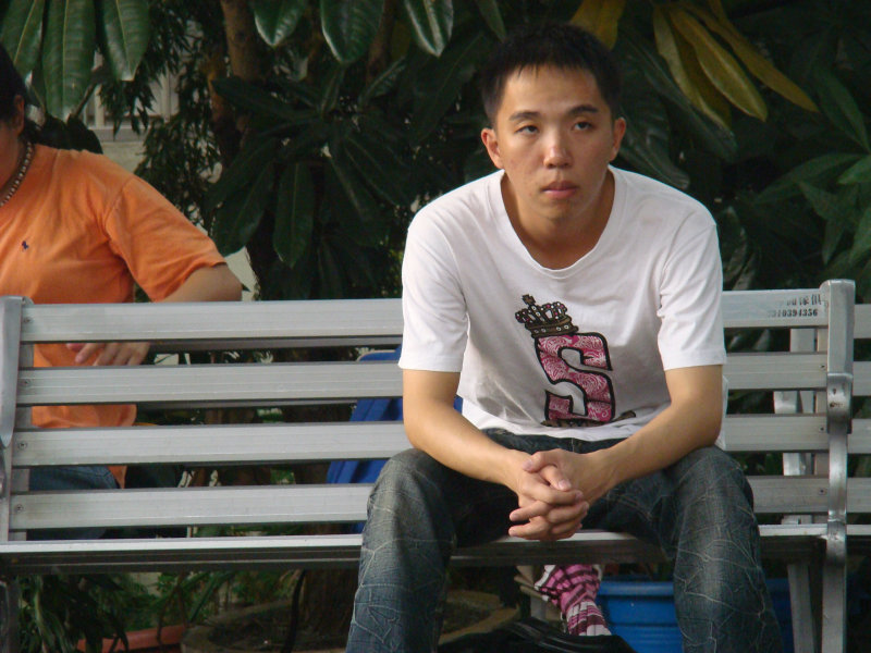 月台旅客特寫2009台中火車站台灣鐵路旅遊攝影