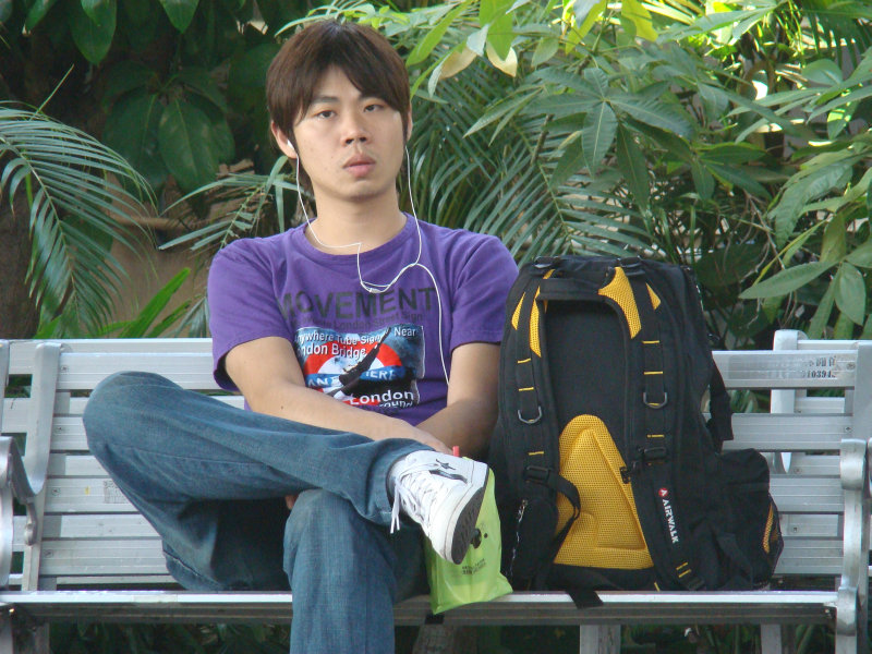 月台旅客特寫2009台中火車站台灣鐵路旅遊攝影