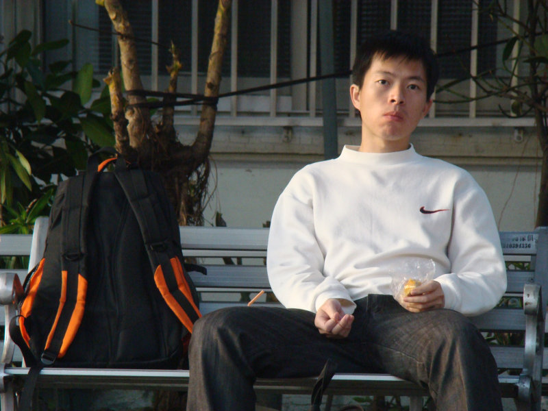 月台旅客特寫2009台中火車站台灣鐵路旅遊攝影