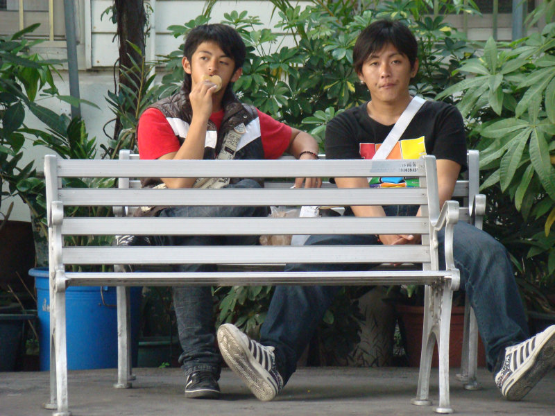 月台旅客特寫2009台中火車站台灣鐵路旅遊攝影