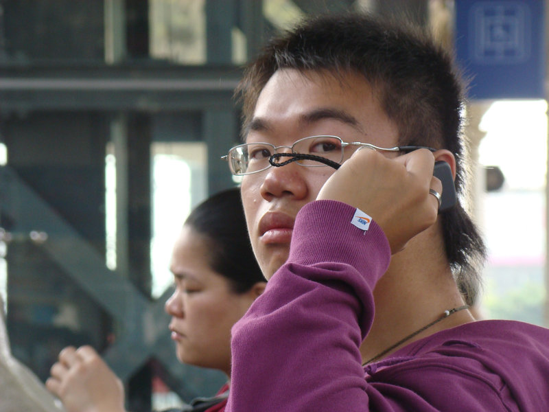 月台旅客特寫2009台中火車站台灣鐵路旅遊攝影