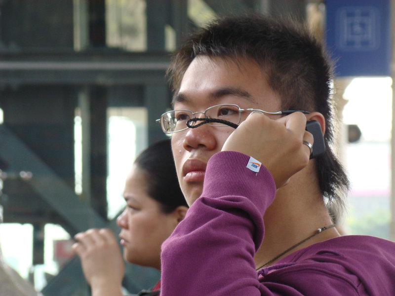 月台旅客特寫2009台中火車站台灣鐵路旅遊攝影