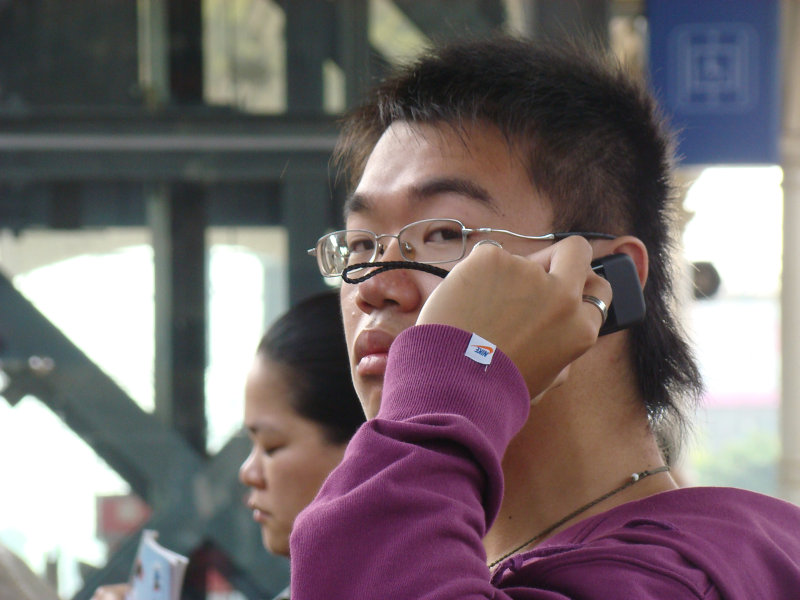 月台旅客特寫2009台中火車站台灣鐵路旅遊攝影