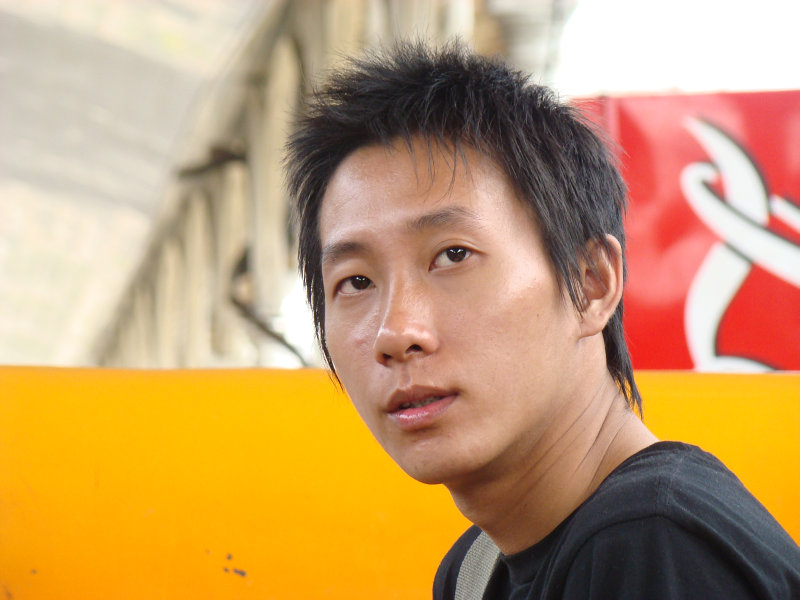 月台旅客特寫2009台中火車站台灣鐵路旅遊攝影