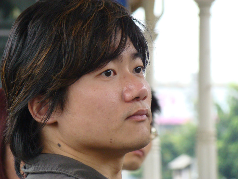 月台旅客特寫2009台中火車站台灣鐵路旅遊攝影