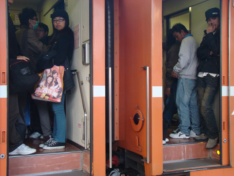 莒光號台灣鐵路旅遊攝影