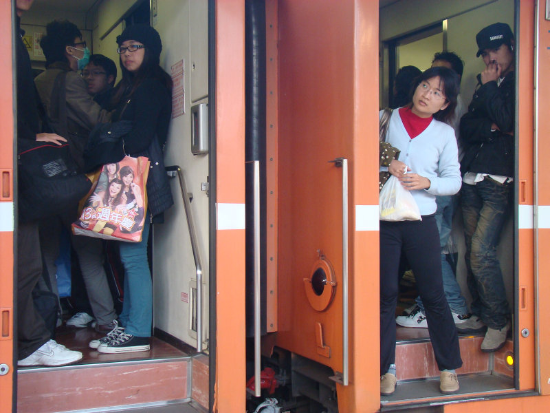 莒光號台灣鐵路旅遊攝影