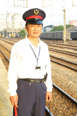鐵路旅遊攝影作品臺中車站鐵道員