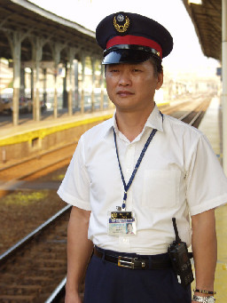 鐵路旅遊攝影作品臺中車站鐵道員