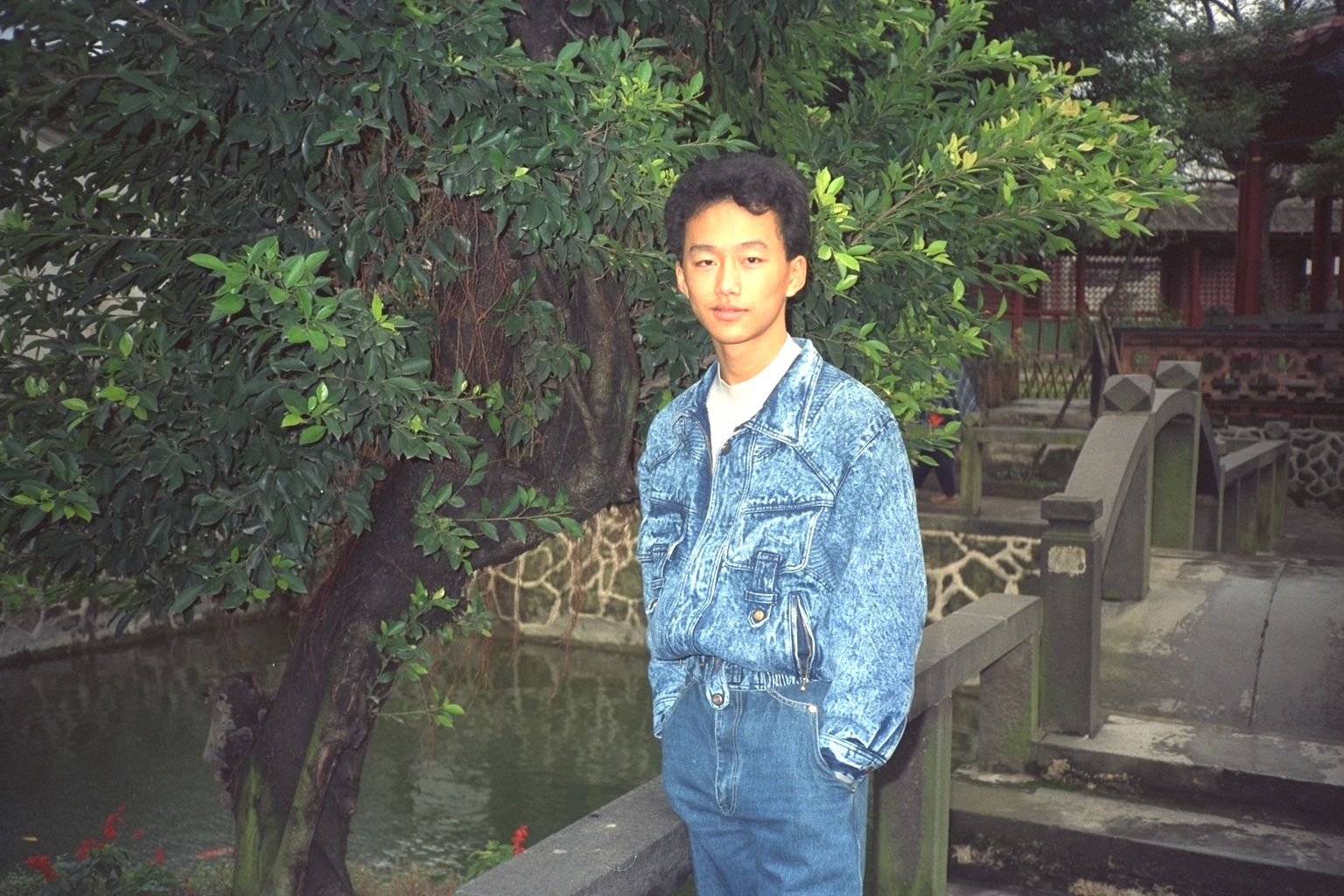 向上國中網路同學會 台中市立向上國中民國七十七年 三年七班 