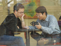 NikonCoolPix聊天表情2002-03-03咖啡廳攝影拍照2000年至2003年橘園經營時期台中20號倉庫藝術特區藝術村