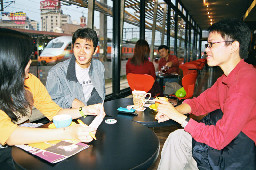 咖啡廳開幕-網友聚會2000-06-08咖啡廳攝影拍照2000年至2003年橘園經營時期台中20號倉庫藝術特區藝術村