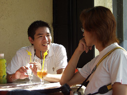 聊天表情2002-01-05咖啡廳攝影拍照2000年至2003年橘園經營時期台中20號倉庫藝術特區藝術村