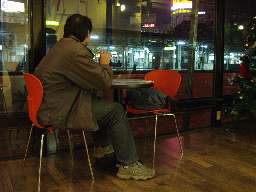 夜晚的咖啡廳景緻2000年至2003年橘園經營時期台中20號倉庫藝術特區藝術村